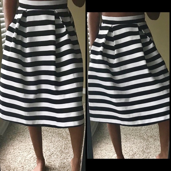 Haute Monde Dresses & Skirts - Midi Skirt (with pockets!)